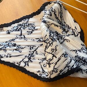 Black and White Floral Scarf